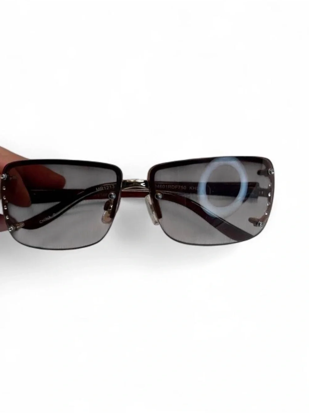 Daisy Fuentes Men's Brown Gradient Rimless Sunglasses with Silver Accents